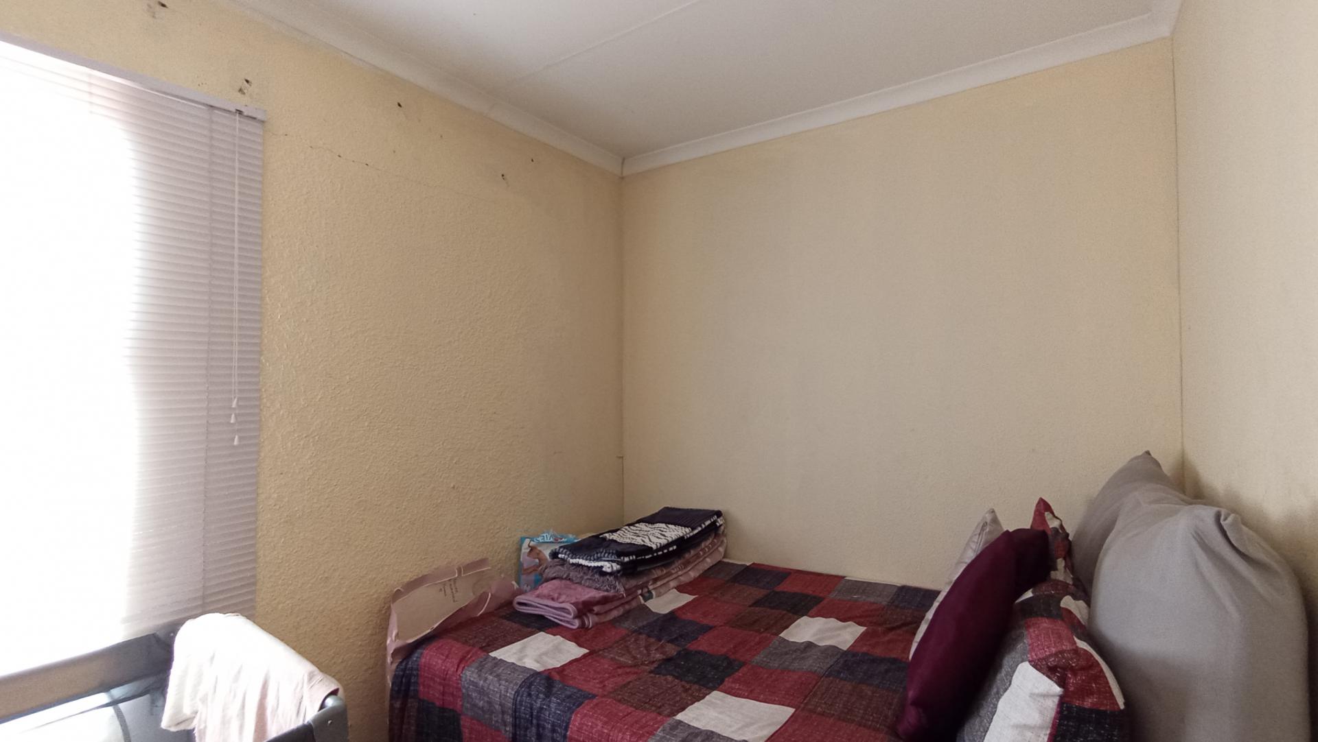 Bed Room 1 - 7 square meters of property in Watervalspruit (Midrand)