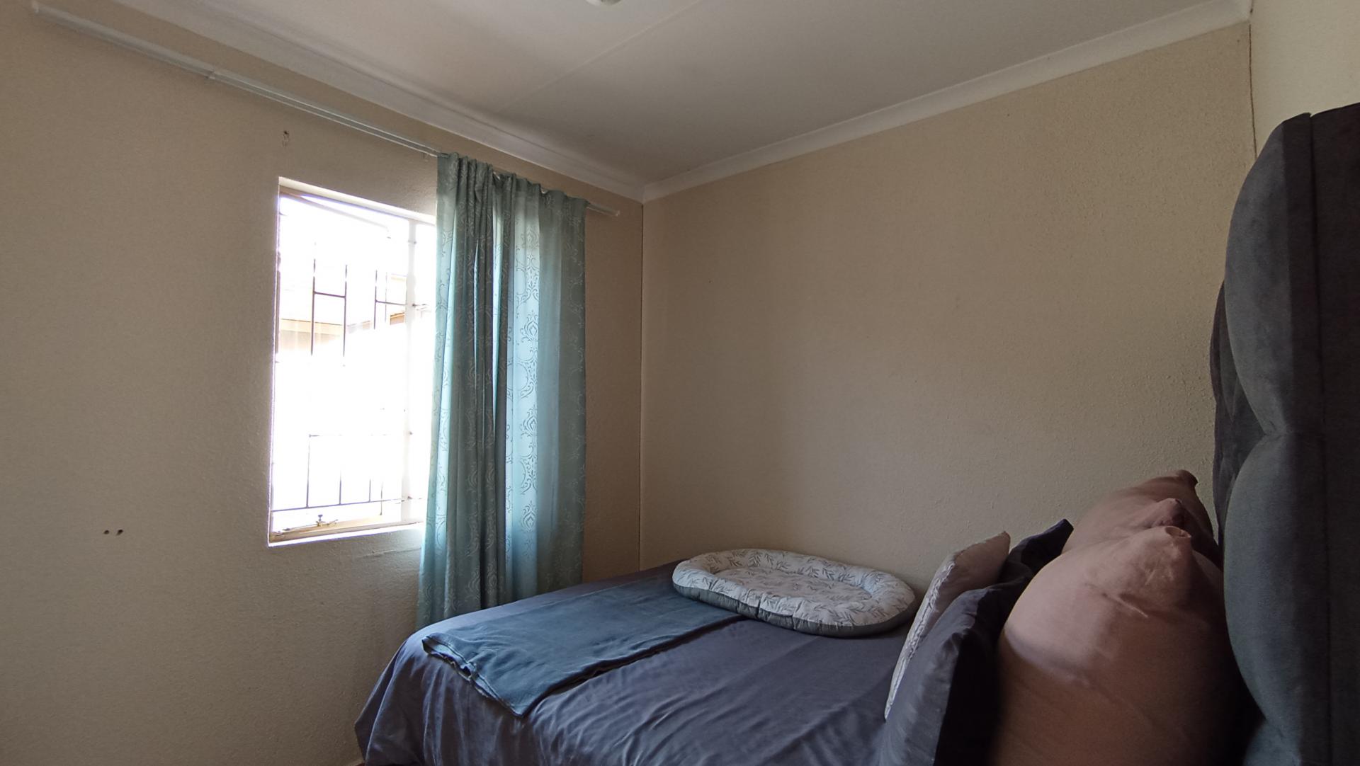 Bed Room 2 - 9 square meters of property in Watervalspruit (Midrand)
