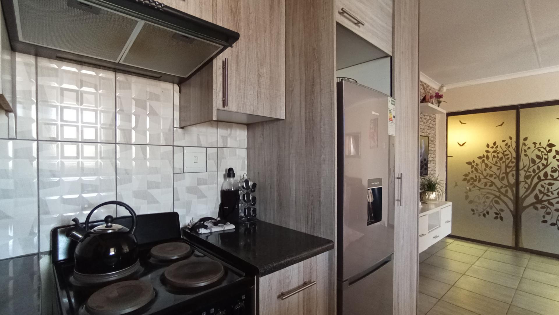 Kitchen - 7 square meters of property in Watervalspruit (Midrand)