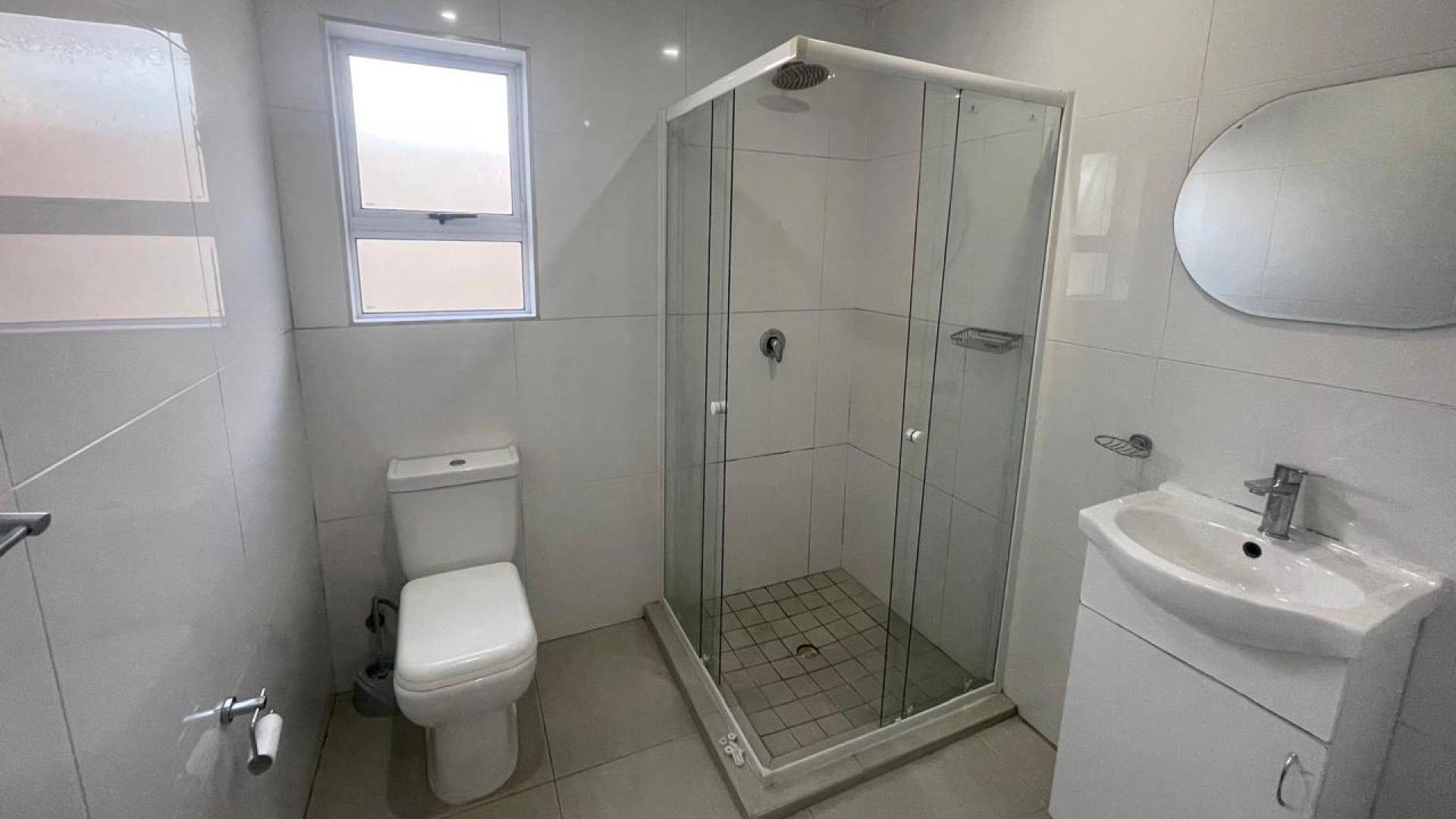 Bathroom 1 of property in Cape Town Centre