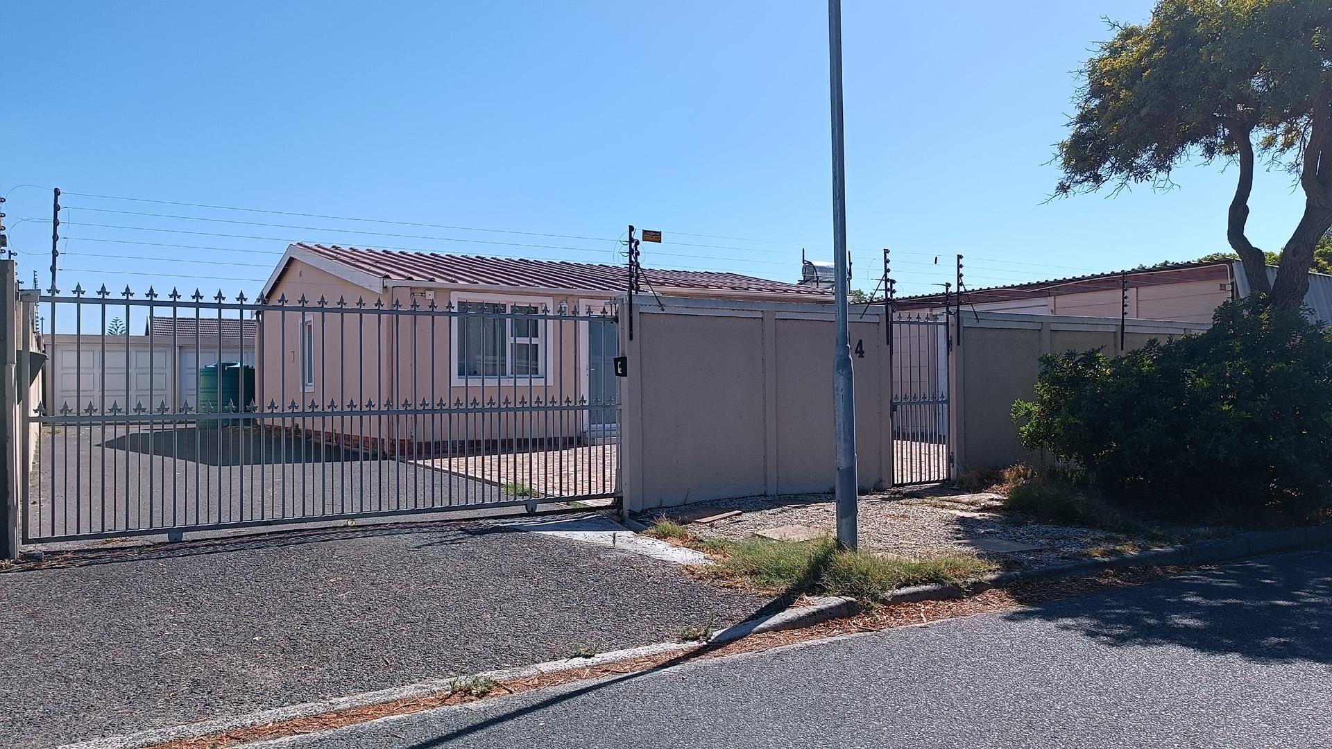 Front View of property in Cape Town Centre