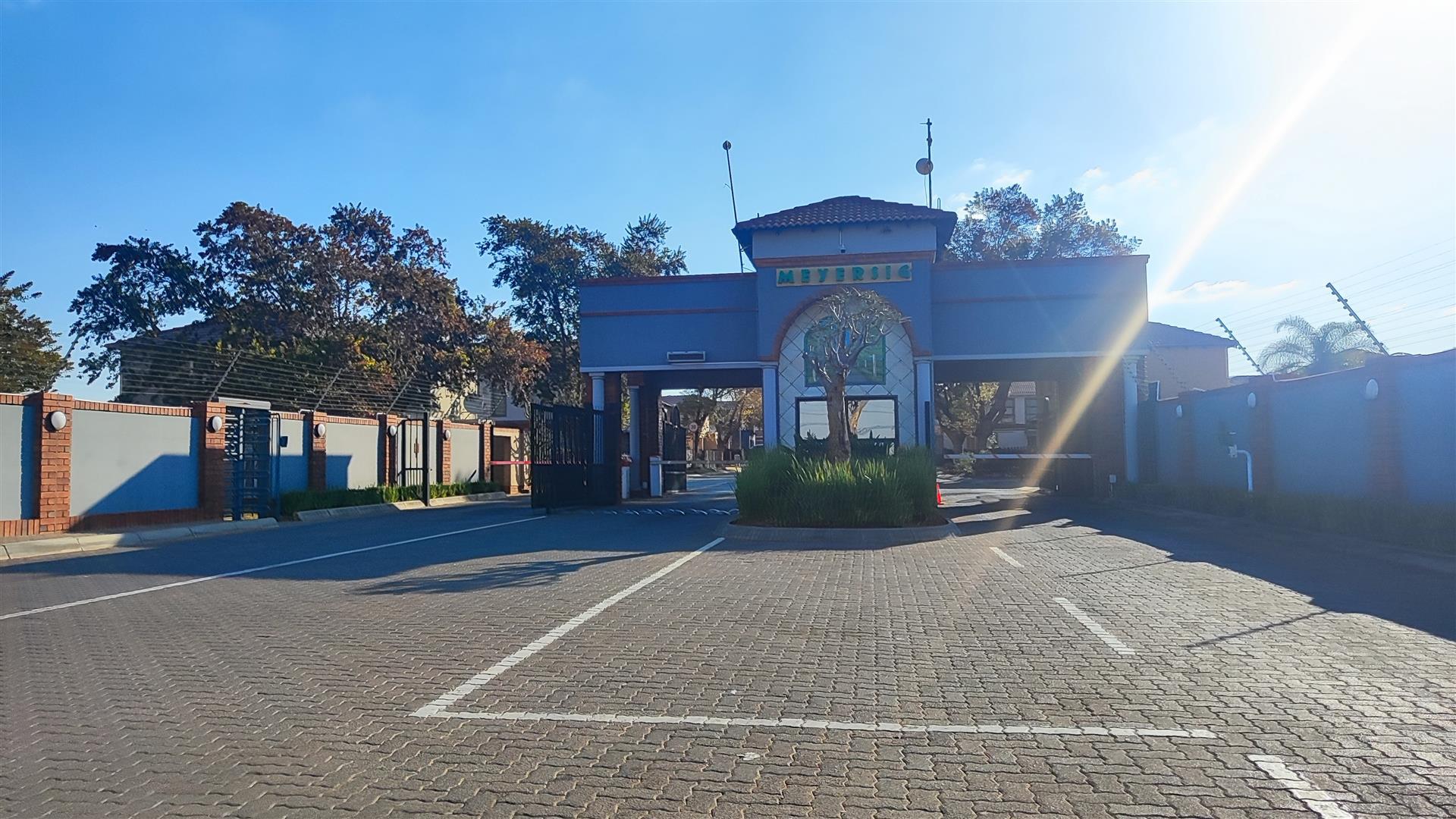 Front View of property in Alberton