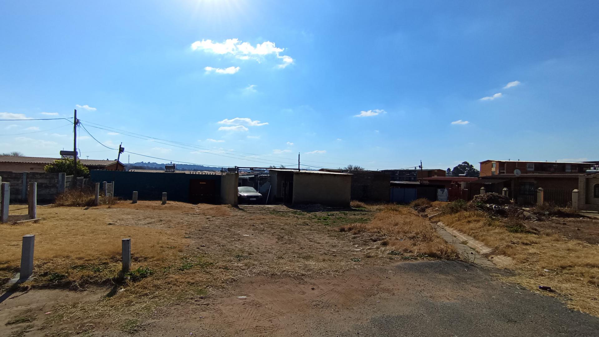 Front View of property in Westbury