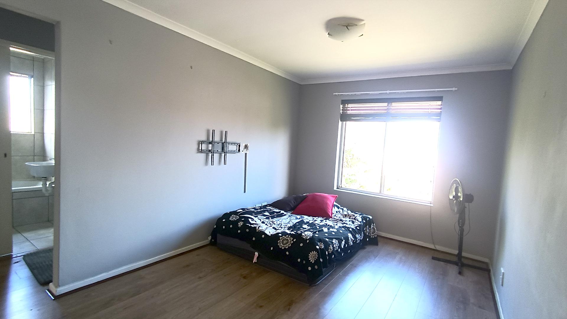 Lounges - 16 square meters of property in Churchill Estate