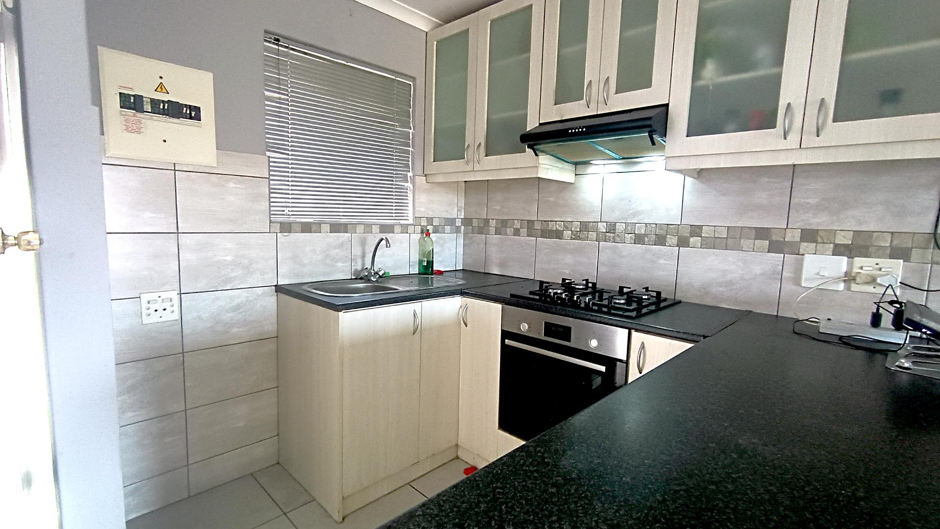 Kitchen - 9 square meters of property in Churchill Estate