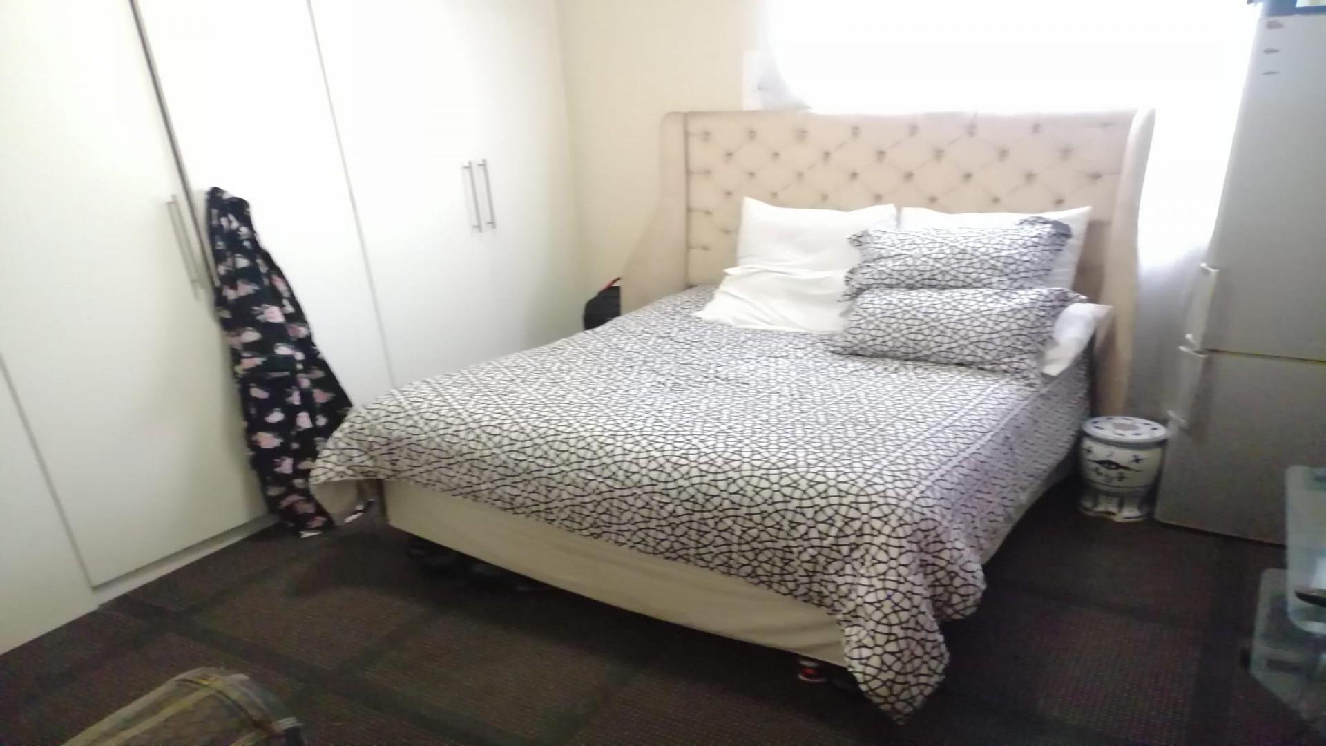 Bathroom 2 of property in Regents Park