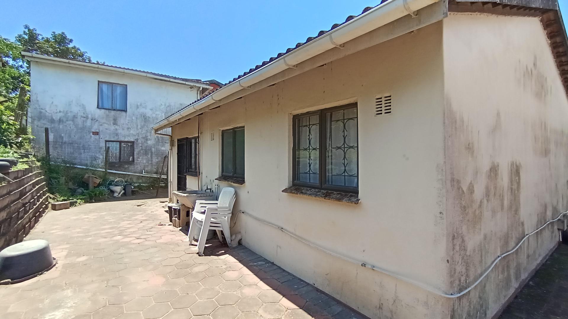 Backyard of property in Bonela