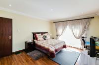  of property in Glen Marais