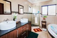  of property in Glen Marais