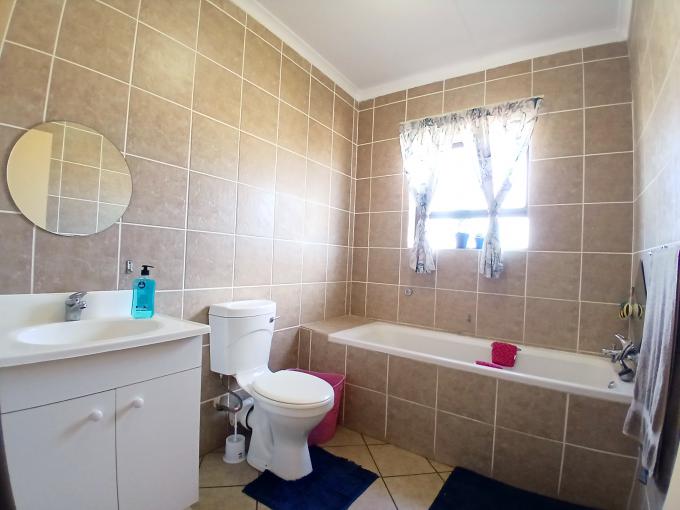 3 Bedroom Sectional Title for Sale For Sale in Fochville - MR686710