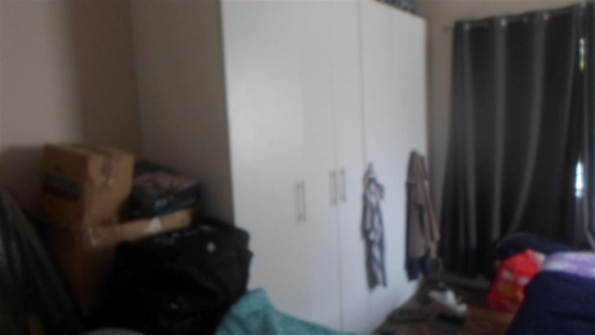 Bed Room 1 of property in Paarl