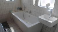 Bathroom 1 of property in Paarl