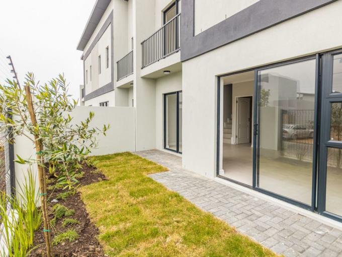 3 Bedroom Duplex for Sale For Sale in The Sandown - MR686771