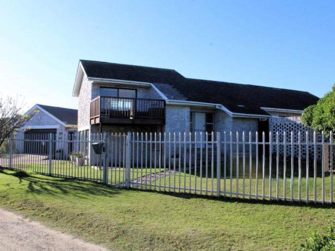 4 Bedroom House for Sale For Sale in Port Alfred - MR686780