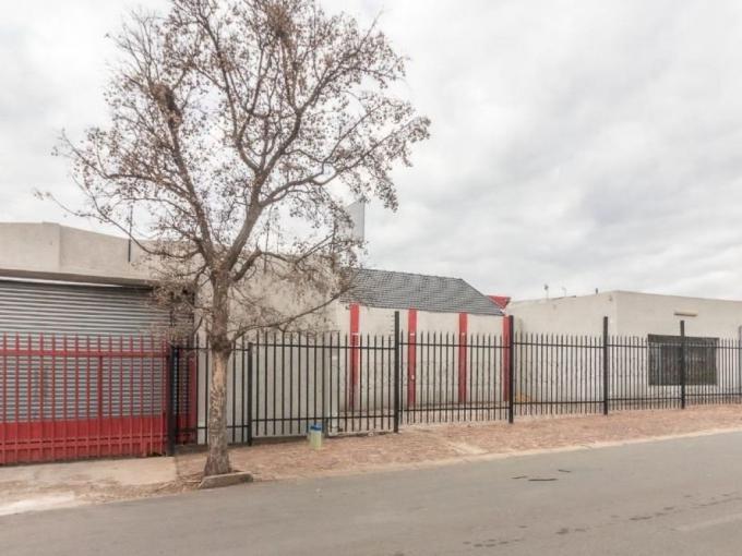 Commercial for Sale For Sale in Rhodesfield - MR686791