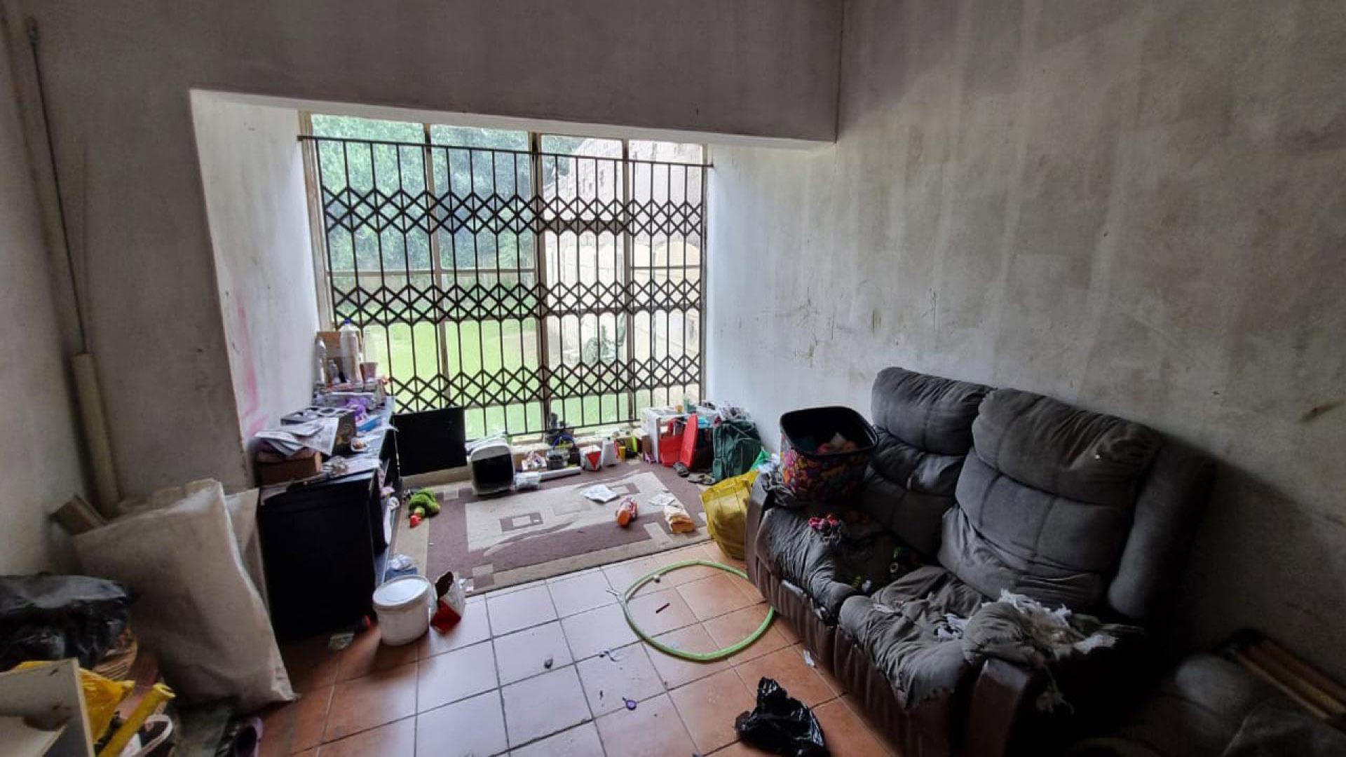 Spaces of property in Benoni