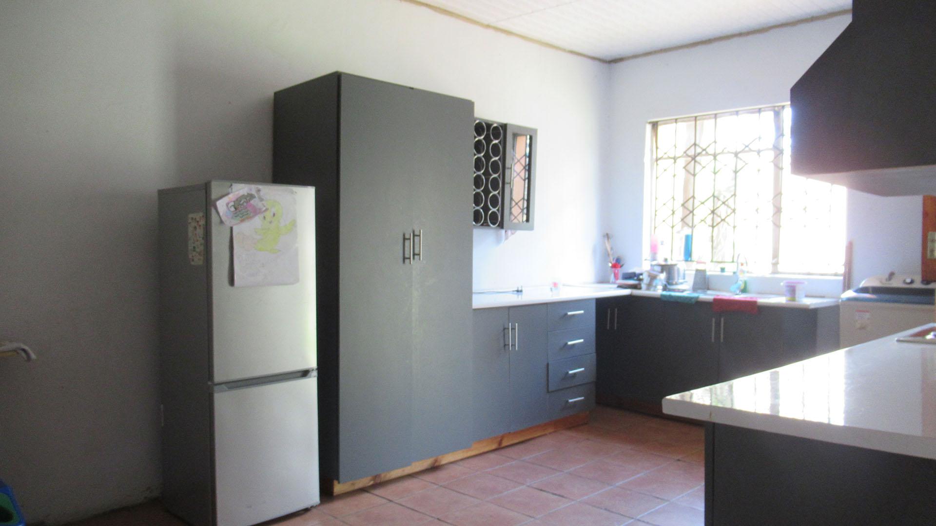 Kitchen - 16 square meters of property in Benoni