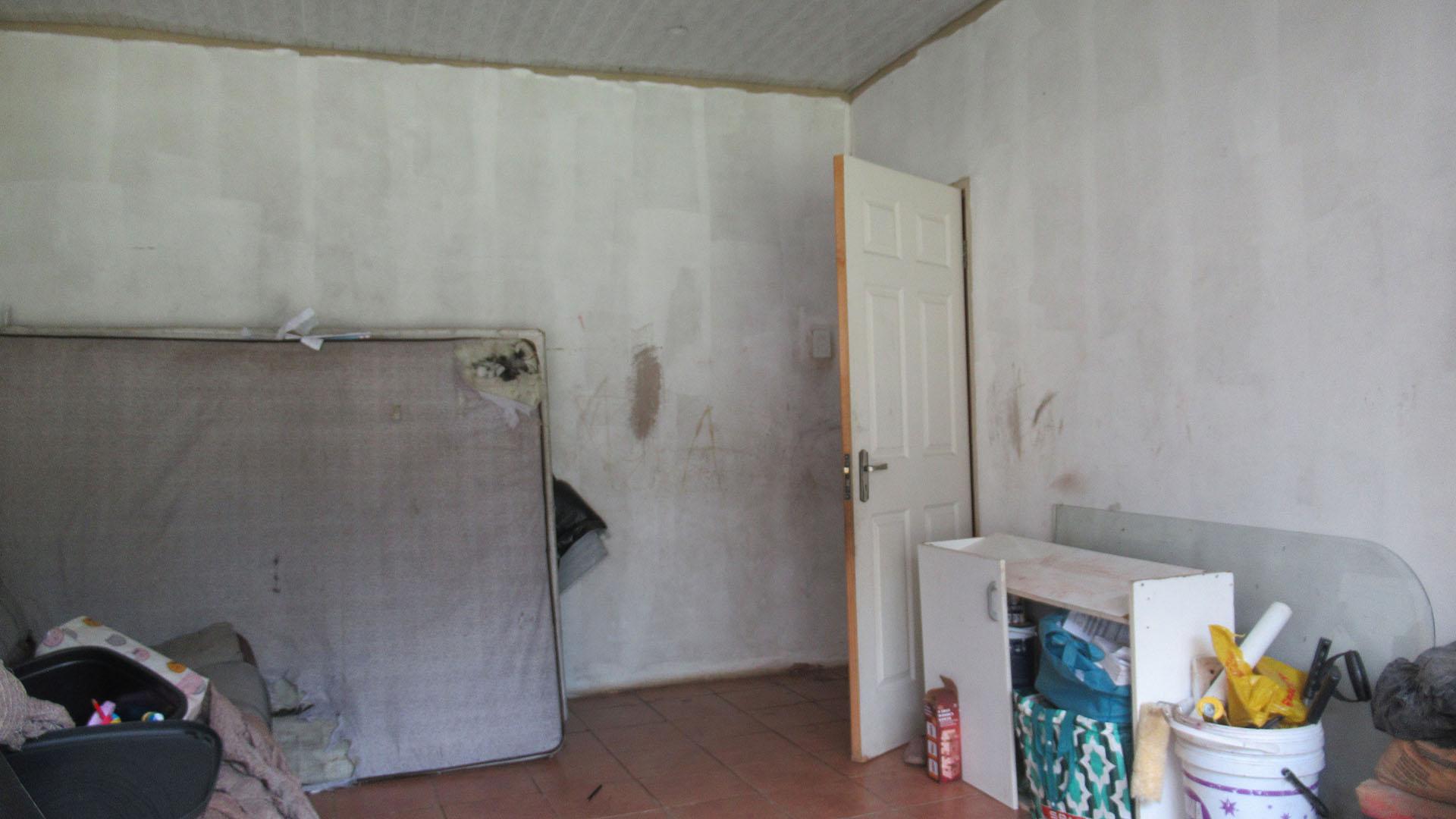 Bed Room 2 - 15 square meters of property in Benoni