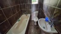 Bathroom 1 of property in Benoni