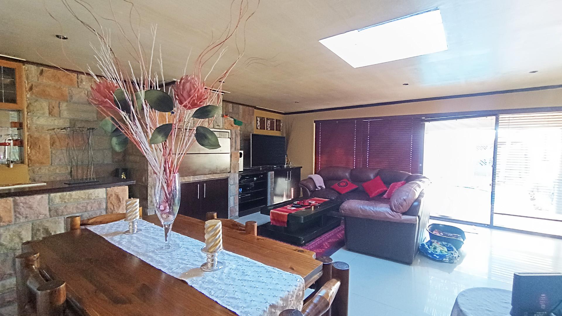 TV Room - 47 square meters of property in Goodwood Estate