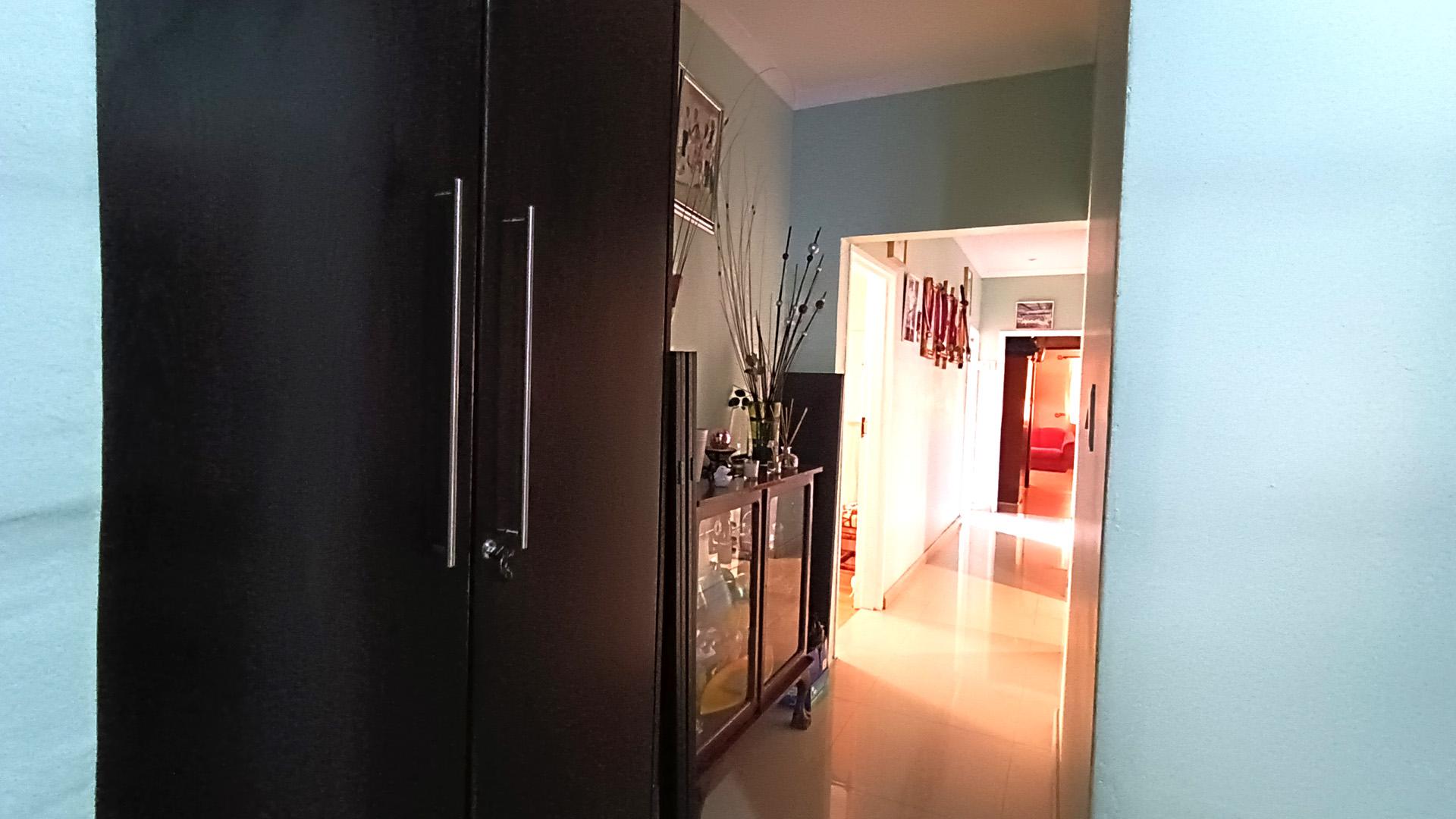 Spaces - 24 square meters of property in Goodwood Estate