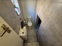 of property in Glenvista