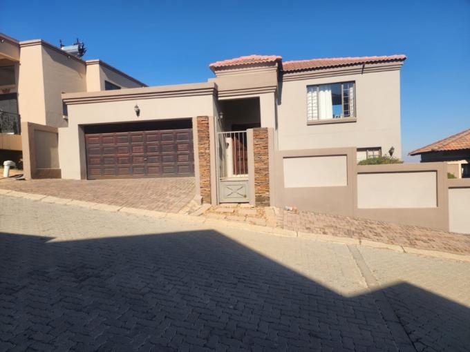 3 Bedroom House for Sale For Sale in Bassonia Rock - MR686824