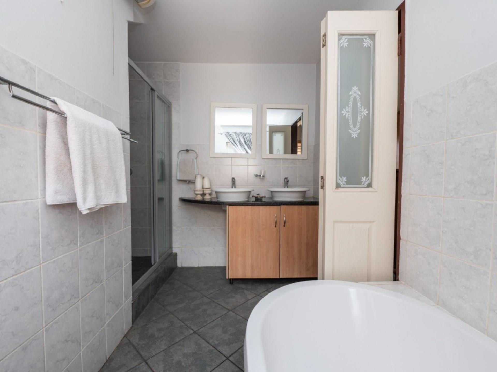  of property in Bassonia Rock