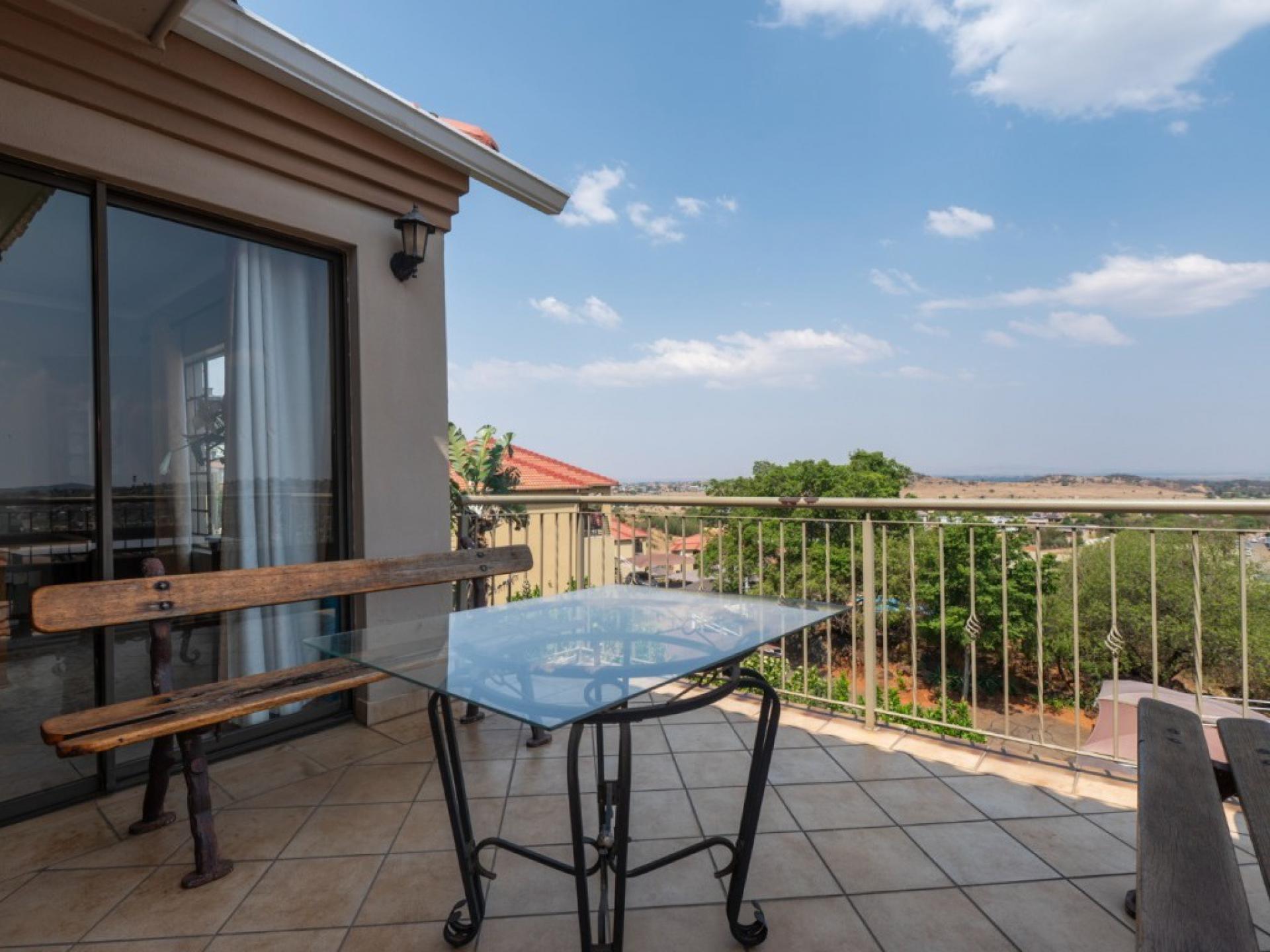  of property in Bassonia Rock