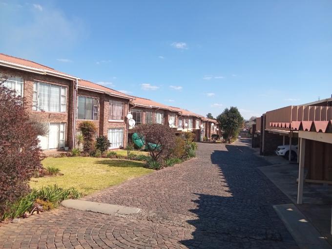 2 Bedroom Apartment for Sale For Sale in Brackendowns - MR686831