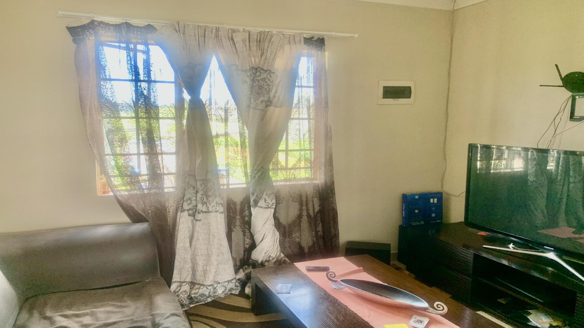 Lounges of property in Fleurhof