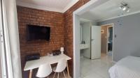 Spaces - 19 square meters of property in Glen Marais