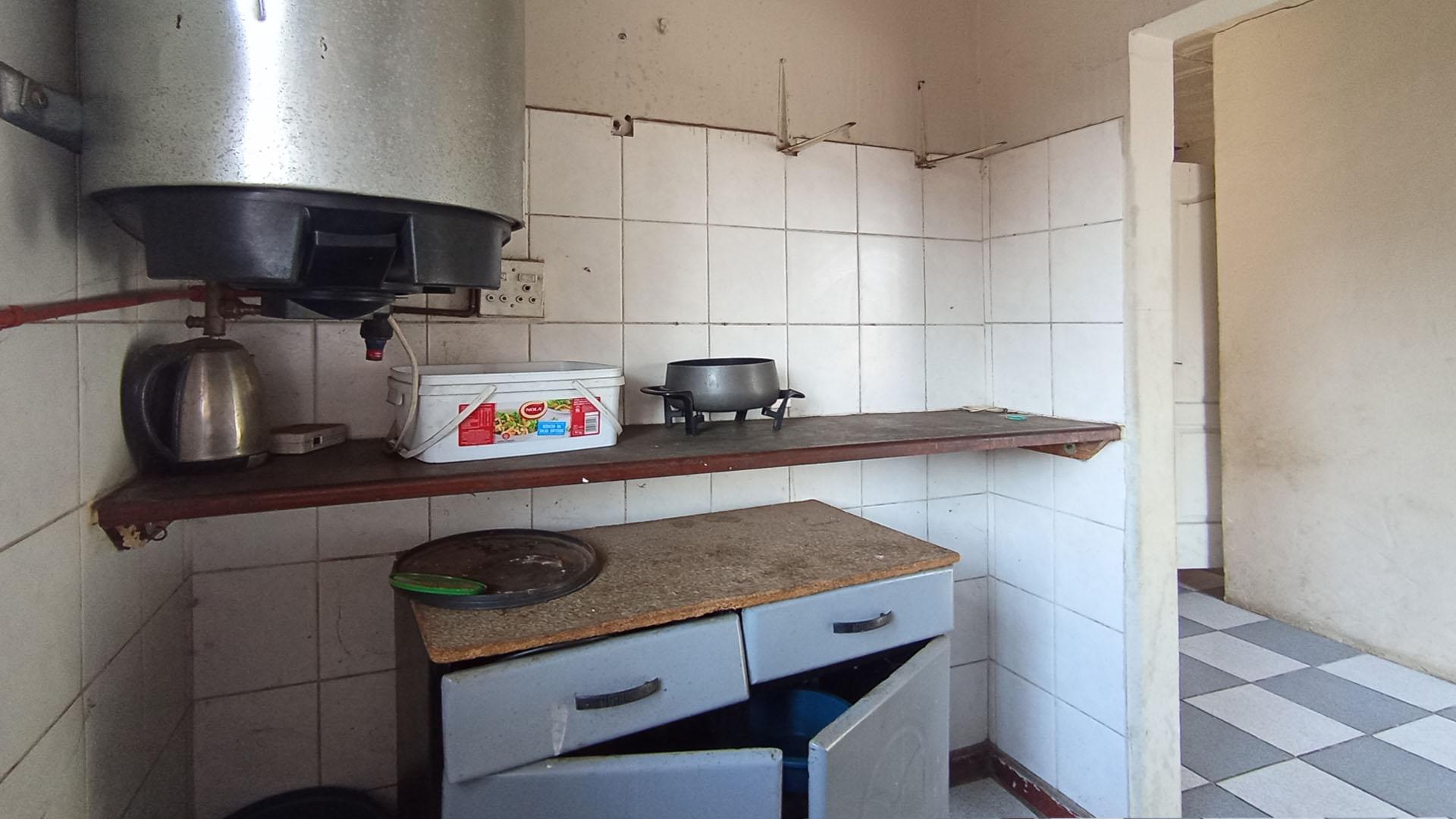 Scullery - 6 square meters of property in Pretoria West
