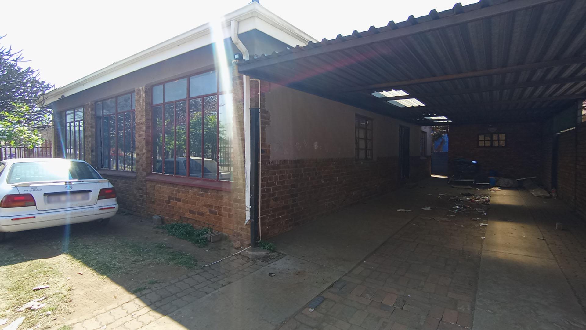 Front View of property in Pretoria West