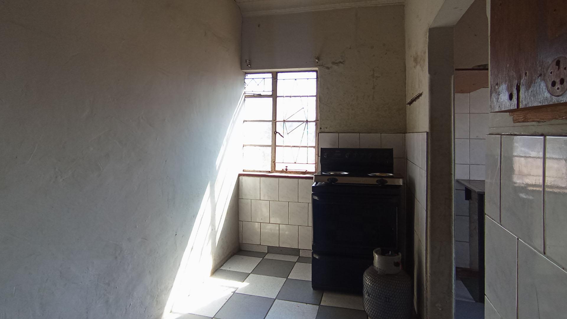 Kitchen - 15 square meters of property in Pretoria West