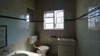 Bathroom 2 - 7 square meters of property in Pretoria West
