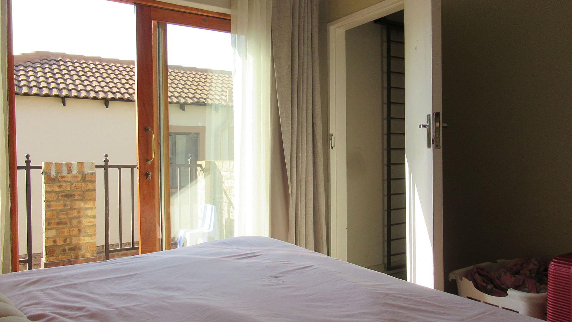 Bed Room 1 - 11 square meters of property in Willowbrook