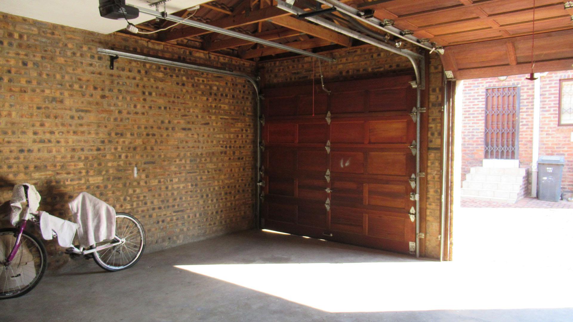 Spaces - 15 square meters of property in Willowbrook