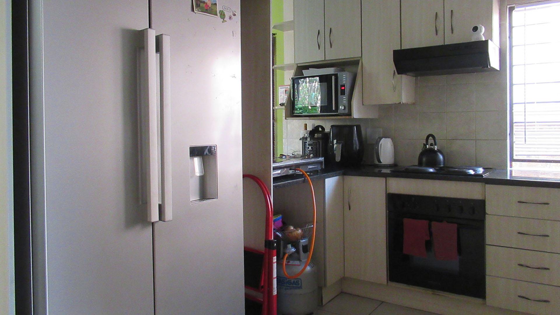 Kitchen - 12 square meters of property in Willowbrook