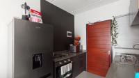 Kitchen - 6 square meters of property in Fleurhof