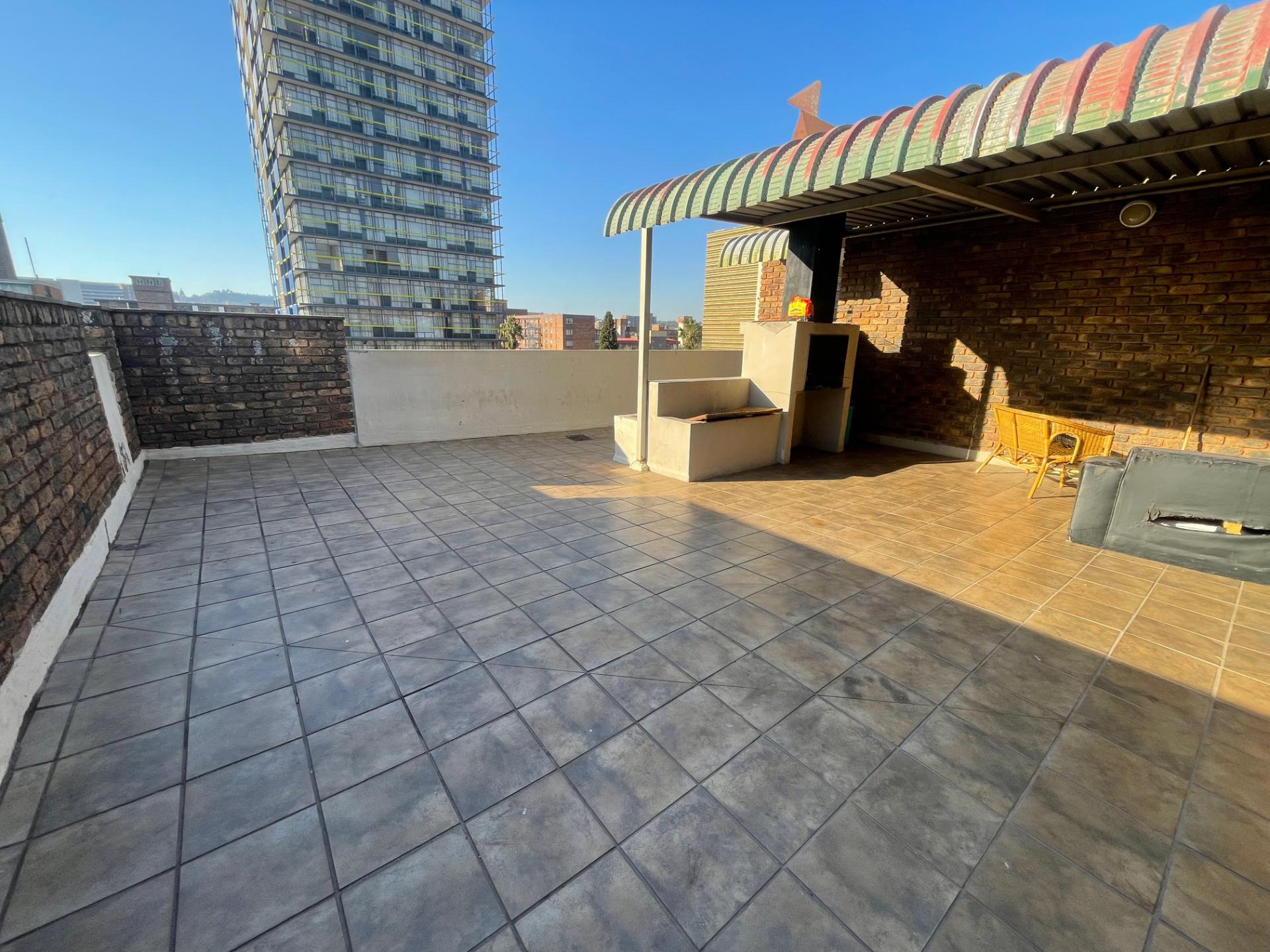  of property in Sunnyside