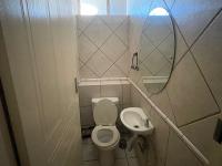  of property in Sunnyside