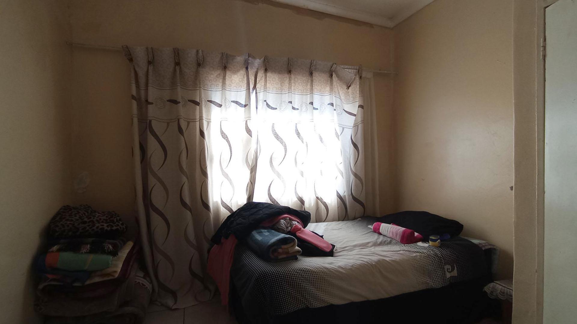 Bed Room 1 - 12 square meters of property in Danville