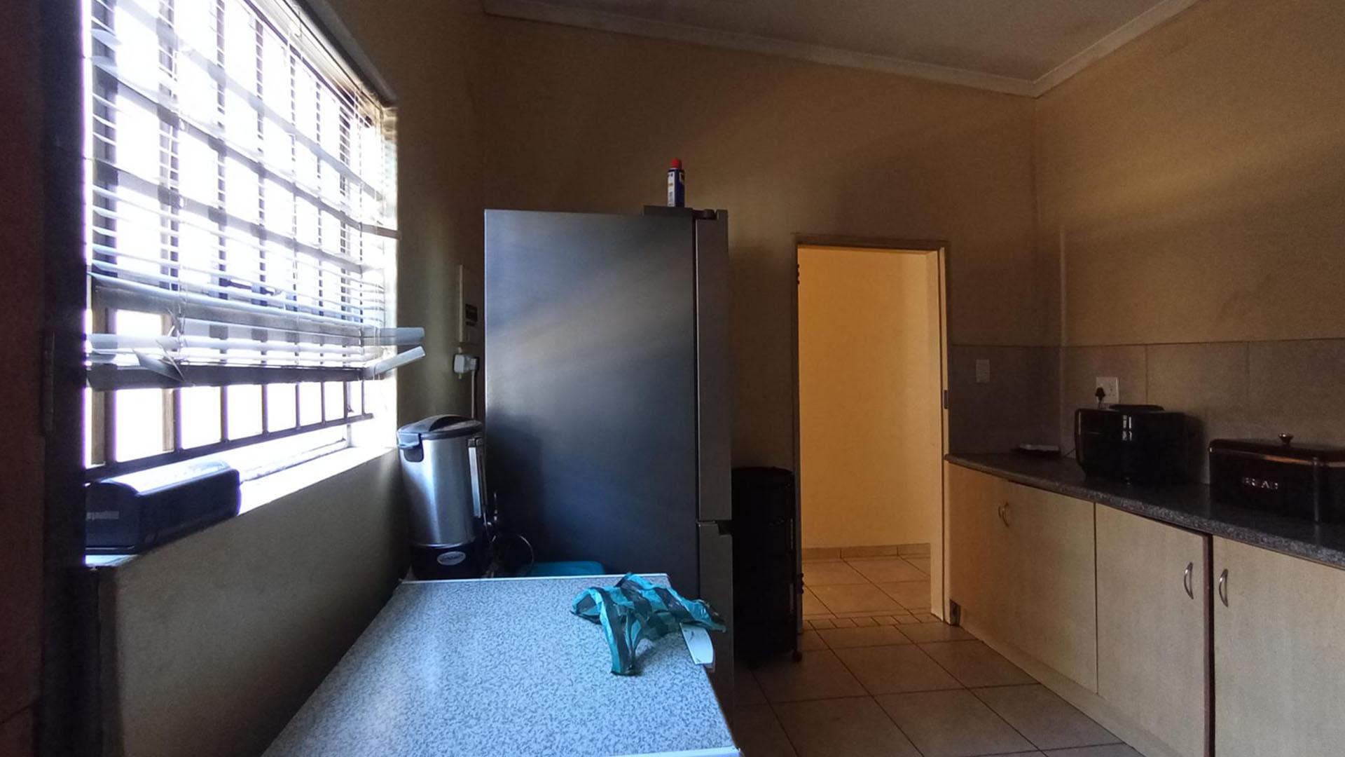 Kitchen - 14 square meters of property in Danville