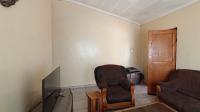 Lounges - 18 square meters of property in Danville