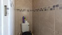 Bathroom 1 - 5 square meters of property in Danville