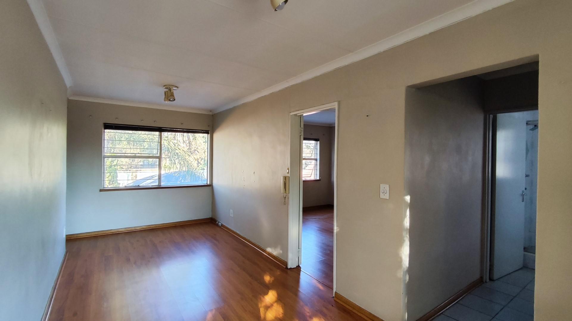 Spaces - 48 square meters of property in Farrarmere