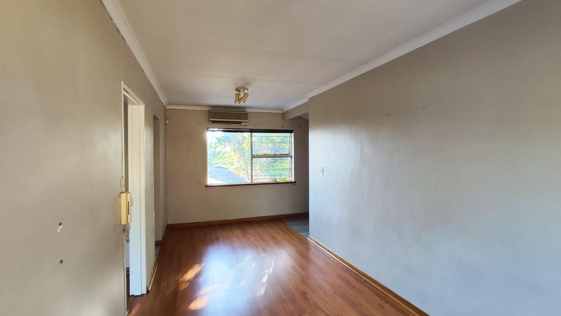 Spaces - 48 square meters of property in Farrarmere