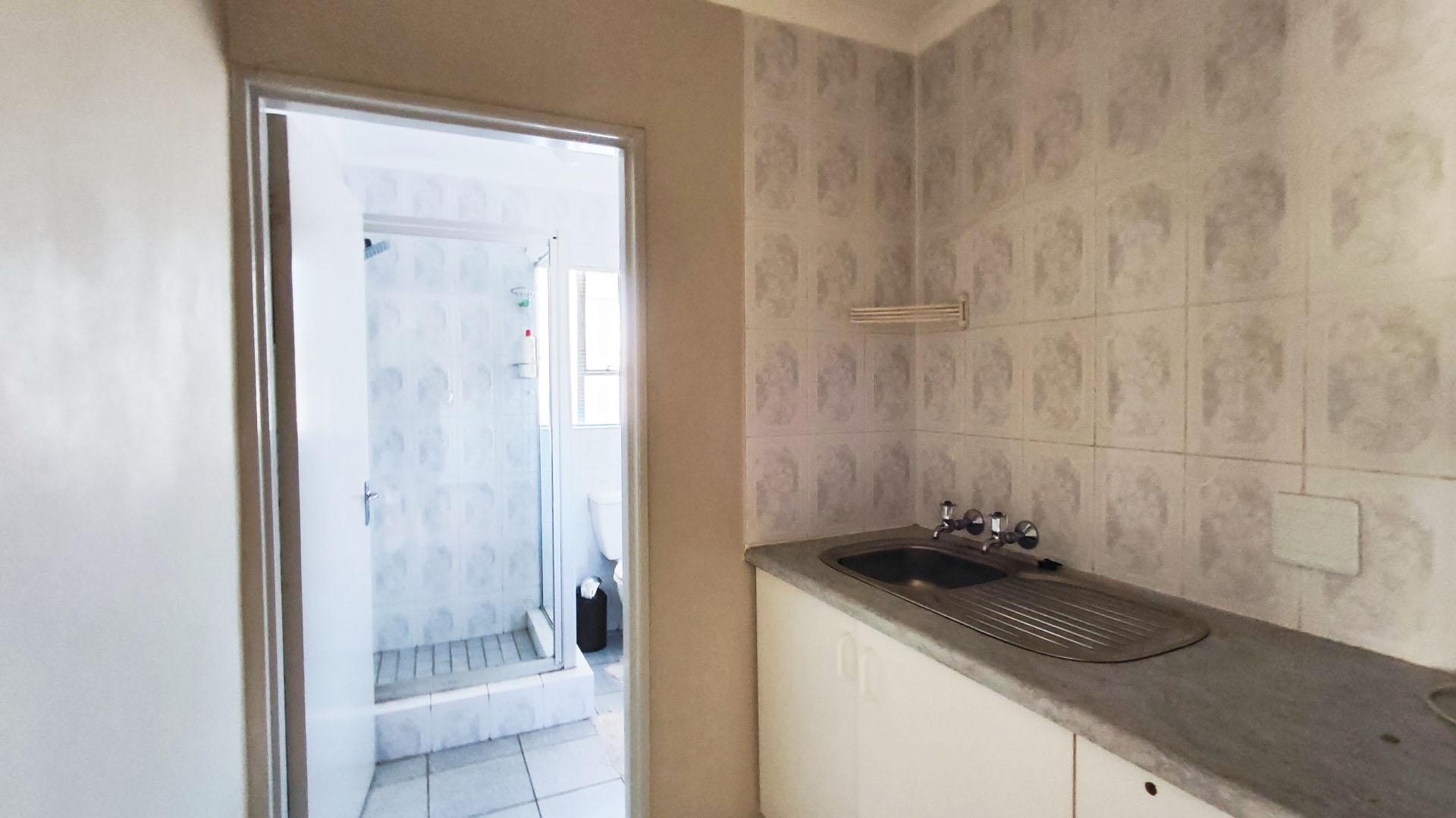 Spaces - 48 square meters of property in Farrarmere