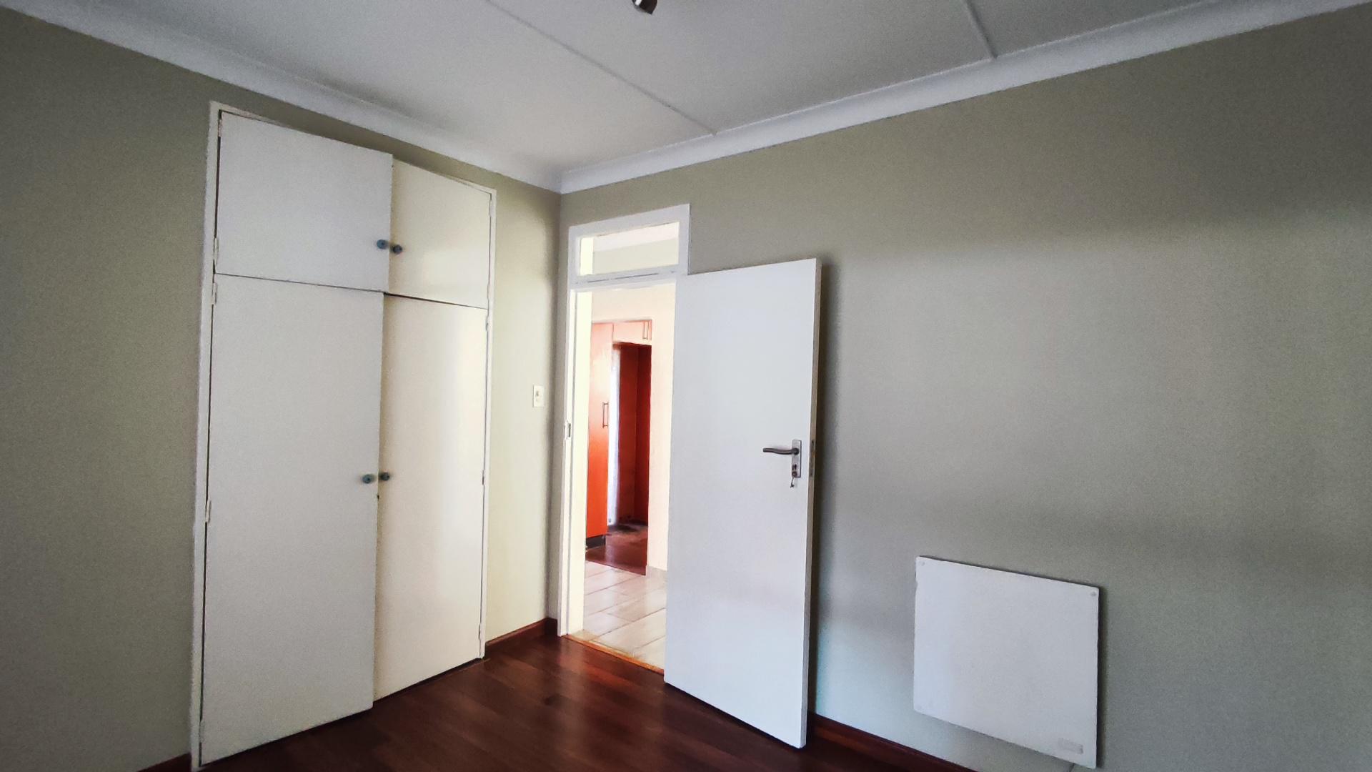 Bed Room 2 - 11 square meters of property in Farrarmere